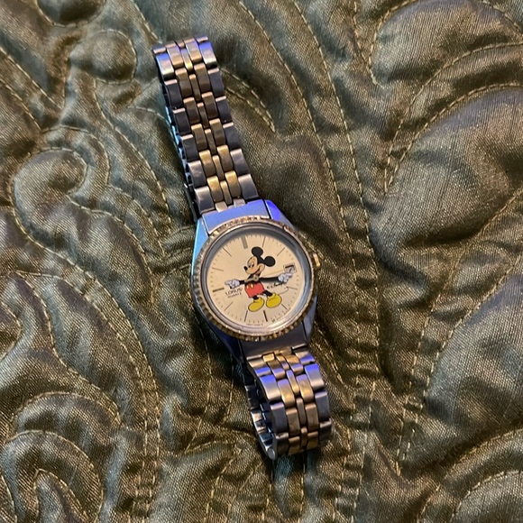 Lorus/Disney Exclusive: Quartz Vintage Stainless Steel Mickey Mouse Watch - Picture 1 of 4